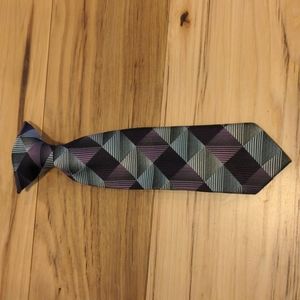 Clip on tie